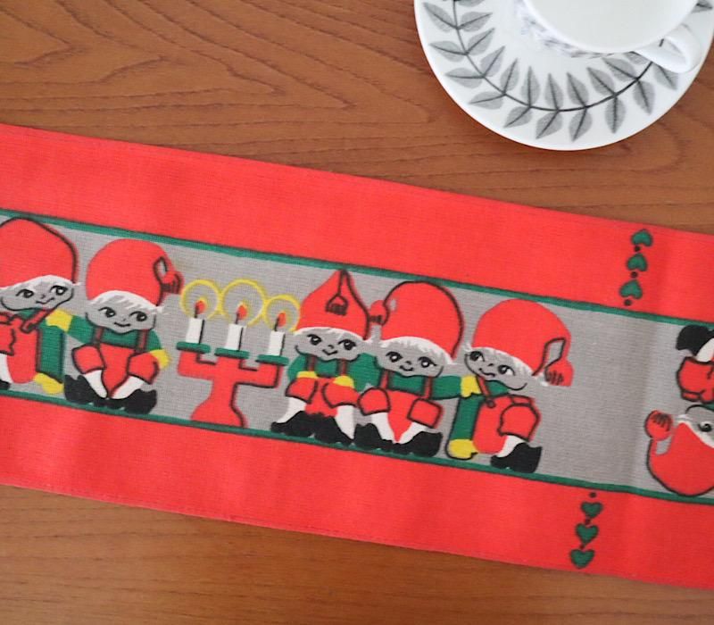 スウェーデン 北欧 クリスマス テーブルクロス ヴィンテージ 赤 スウェーデン 北欧 クリスマス テーブルクロス ヴィンテージ 赤