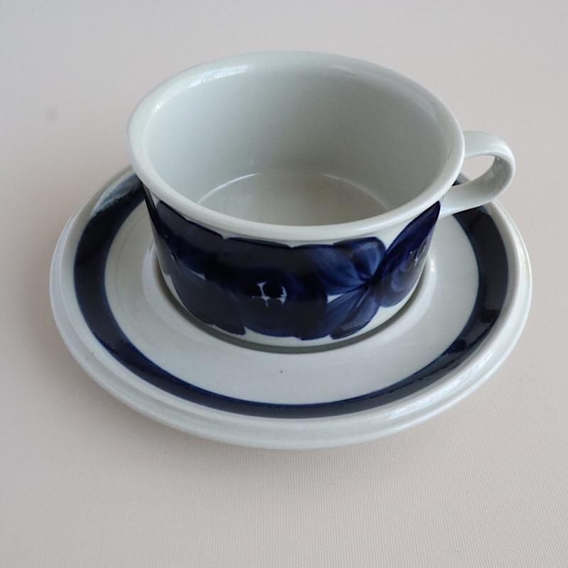 アラビア アネモネ Arabia｜Anemone グラタン皿2個とソーサー1枚 185716109.jpg?cmsp_timestamp=