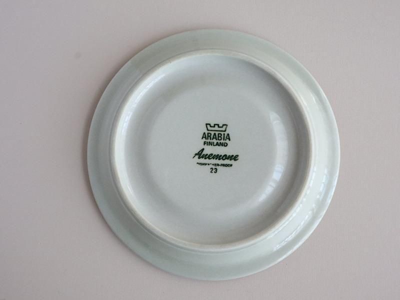 アラビア アネモネ Arabia｜Anemone グラタン皿2個とソーサー1枚 ARABIA アラビア Anemone アネモネ ティーカップ＆ソーサー北欧