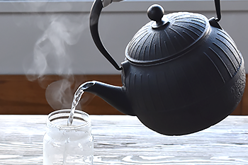 鉄瓶 八千草 1.2L - 及源鋳造【公式オンラインショップ】OIGEN 鉄瓶 八千草 1.2L - 及源鋳造【公式オンラインショップ】OIGEN