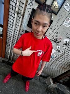 college家紋T-shirt (RED)<img class='new_mark_img2' src='https://img.shop-pro.jp/img/new/icons5.gif' style='border:none;display:inline;margin:0px;padding:0px;width:auto;' />