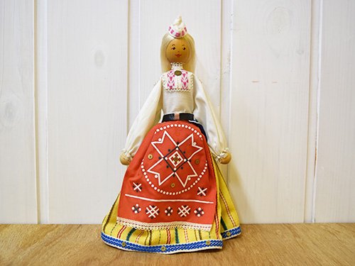 緑園 東欧雑貨 旧ソ連 エストニアの木製人形