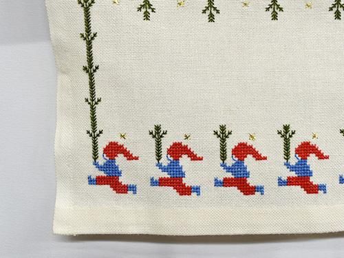 クロスステッチ フォークロア: 東欧刺繍のモチーフ&パターン