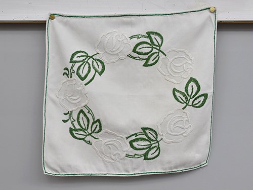 緑園｜北欧生地 フィンランド 白バラ刺繍クロス 40×37