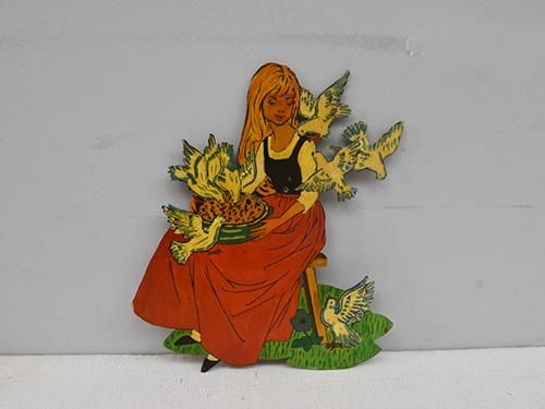 緑園｜東欧雑貨 ドイツ 小鳥と女性の壁掛け