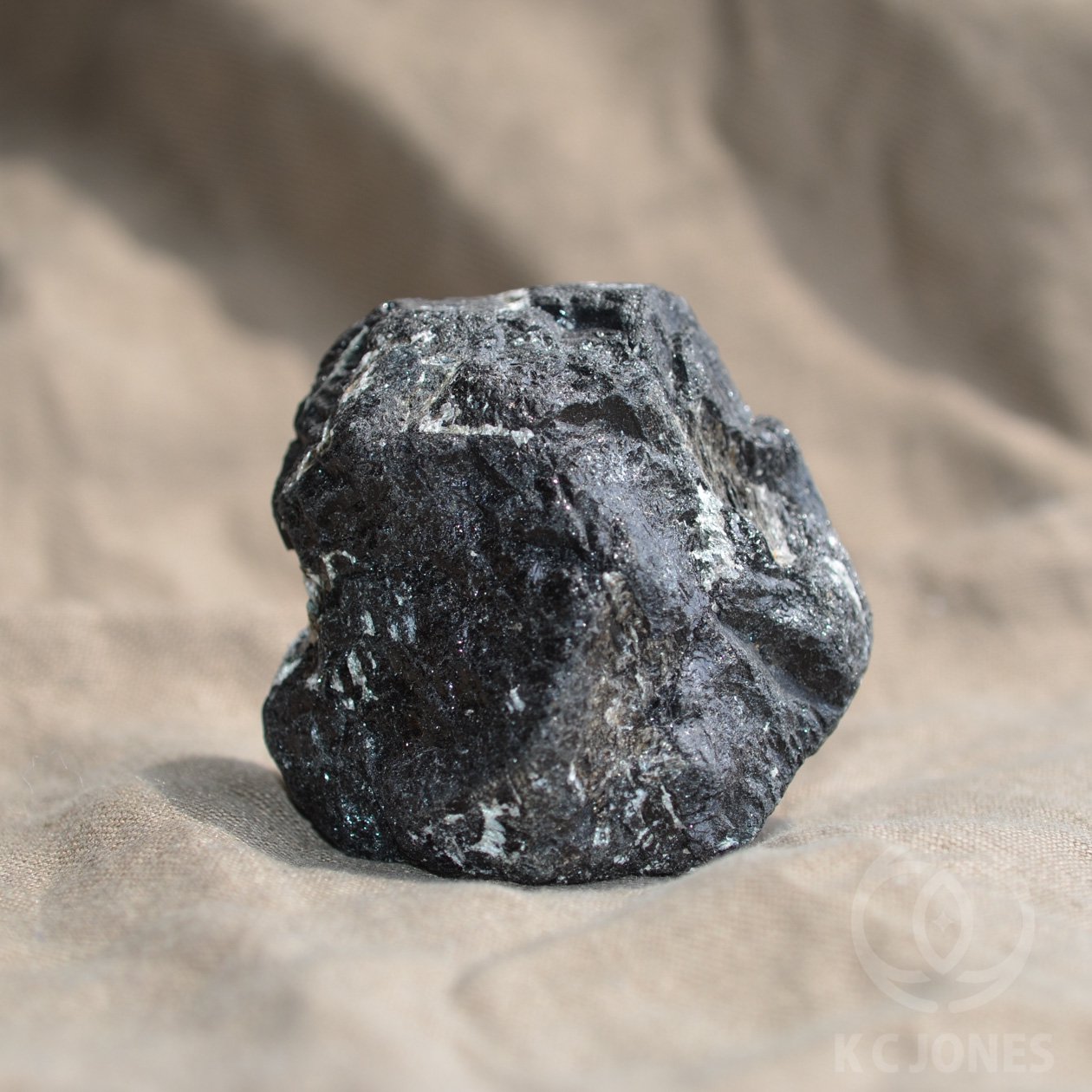 ブラジル産のブラックトルマリン原石