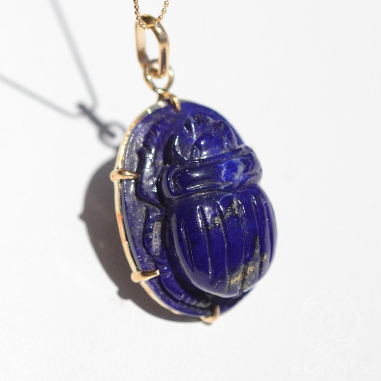 ラピスラズリ スカラベ ペンダント 18K | KC Jones Crystal Shop