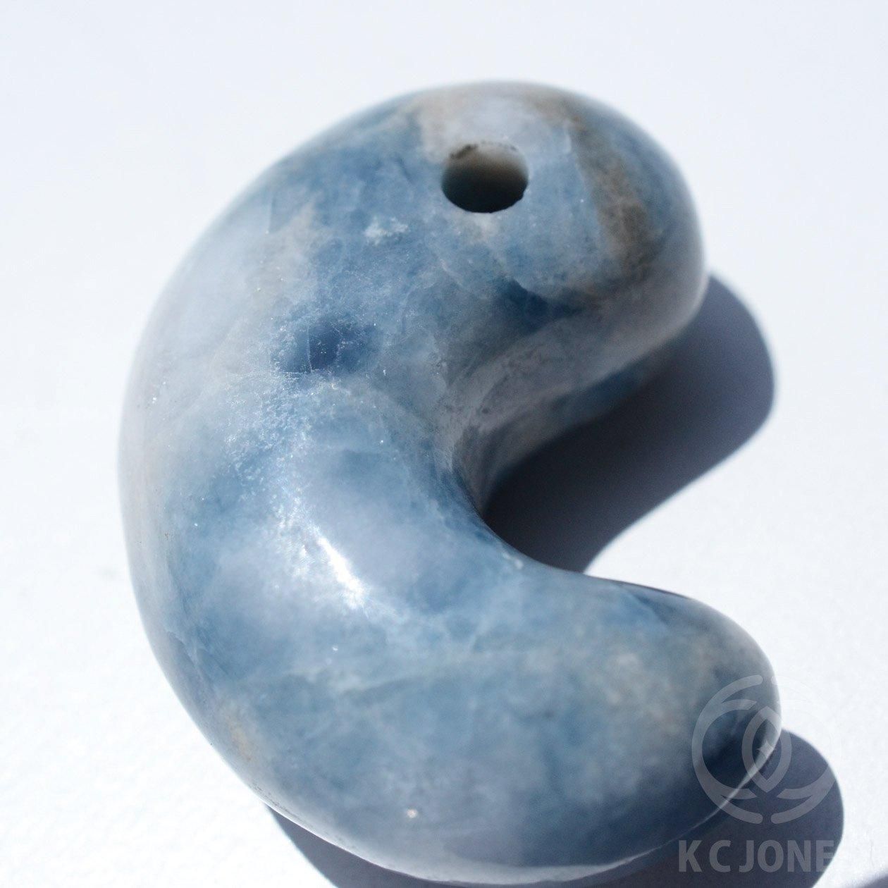 入りコン沢 青翡翠 勾玉 22g - KCジョーンズ・クリスタルショップ