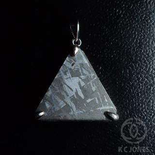 ソープストーン&シュンガイト　シリンダー 9月26日順次発売｜CONVERSE × SHINYAKOZUKA 