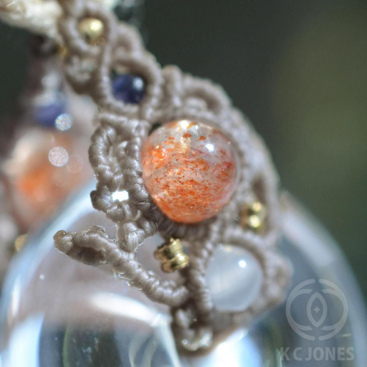 クリアクォーツ トーラス右らせん マクラメ編みペンダント -KC