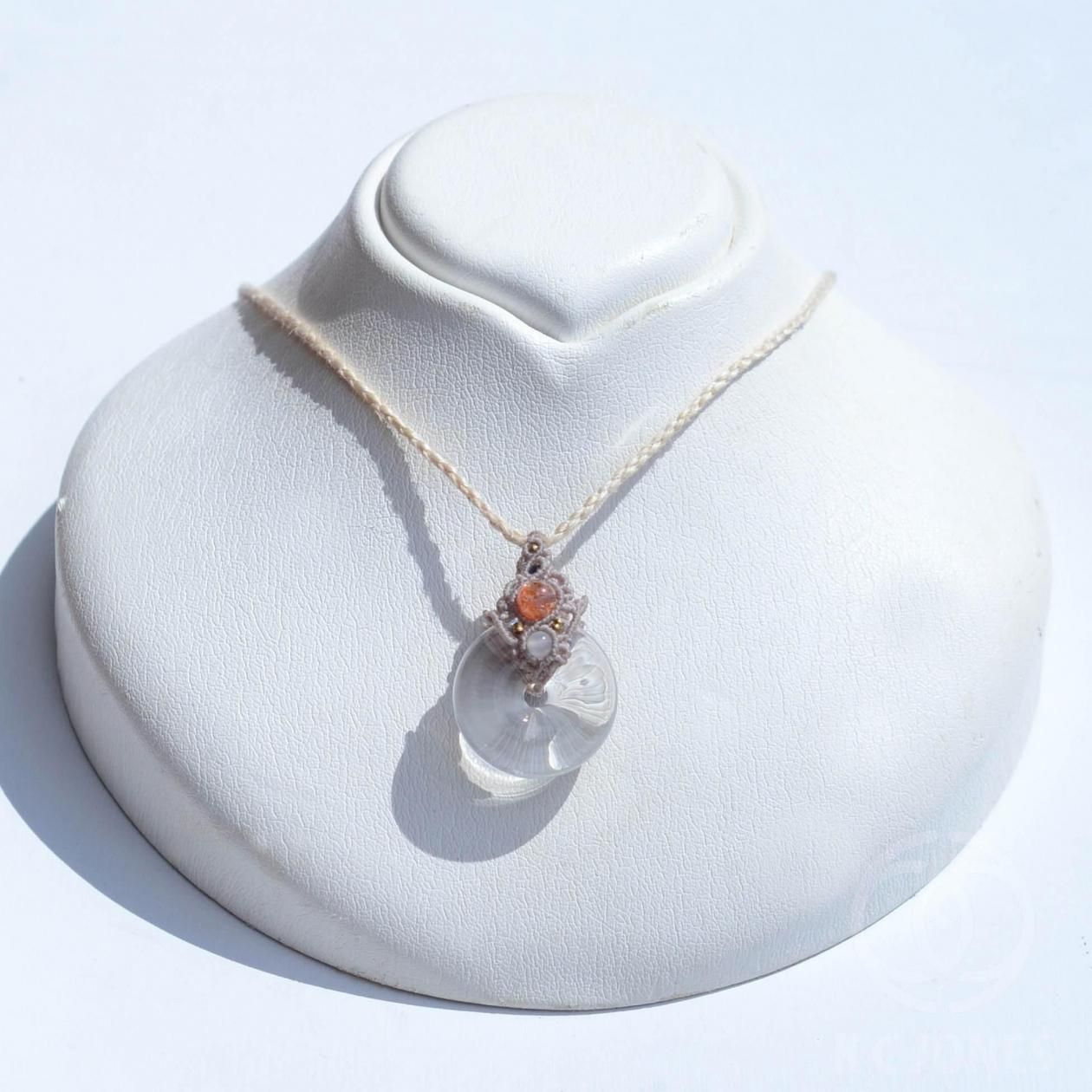 水晶　クリアクォーツ　宝珠　右らせん　41.5㎜ クリアクォーツ・トーラス（トロイド）右らせん 93g