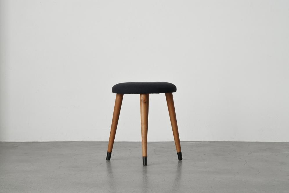 スツール goe エントランススツール | コンパクトで心地よい - コサイン公式通販