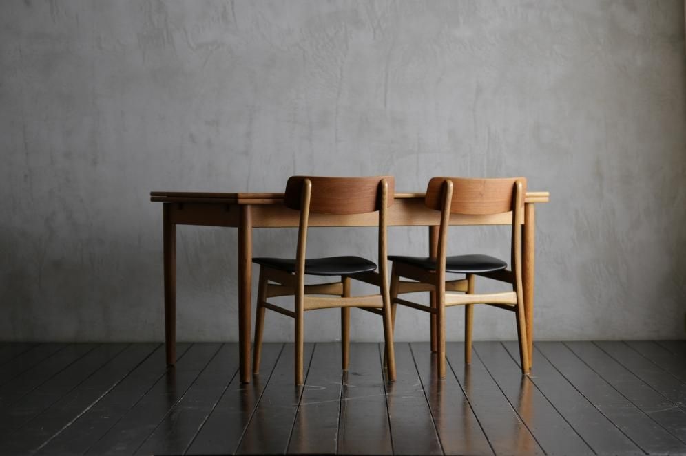 Table Hans J Wegner - HIKE