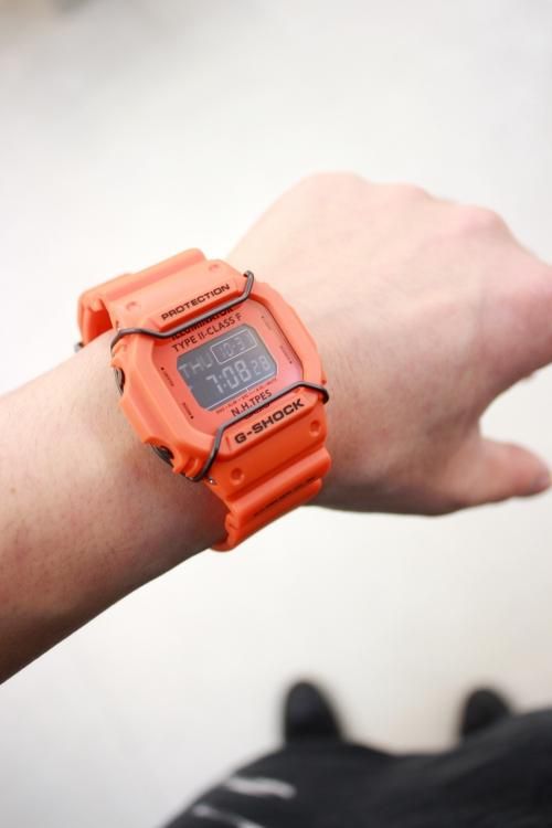 G-SHOCK オレンジ-