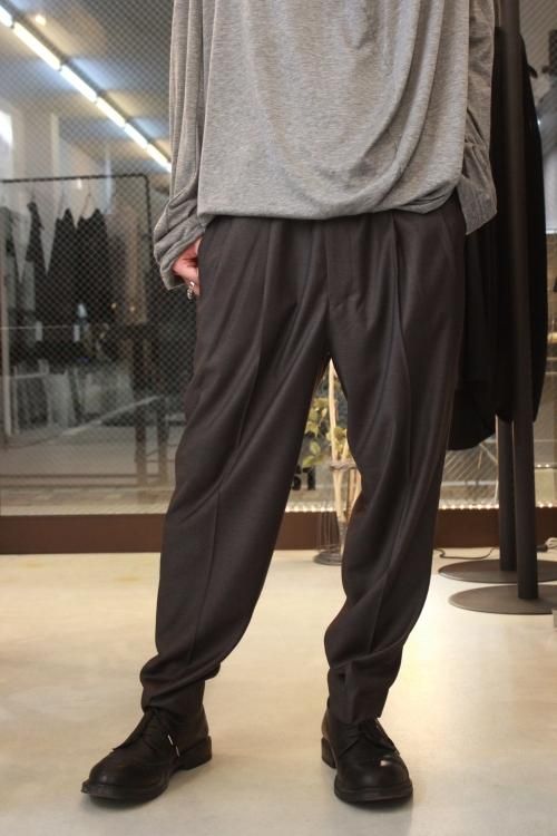 N.HOOLYWOOD [エヌハリウッド] COMPILE LINE WIDE TAPERED SLACKS PANTS ＜コンパイルライン  ワイドテーパードスラックスパンツ＞ チャコールグレー