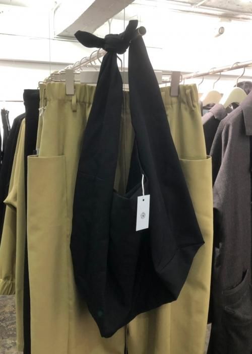 Dulcamara ドゥルカマラ よそいきトートバッグ 19秋冬 Unisex ブラック