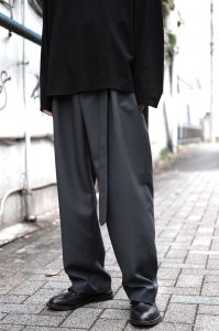 <img class='new_mark_img1' src='https://img.shop-pro.jp/img/new/icons2.gif' style='border:none;display:inline;margin:0px;padding:0px;width:auto;' />CULLNI [クルニ] 2 Tuck Wide Pants With Long Belt ＜2タックワイドパンツ+ロングベルト＞ 22-AW-009 2022AW/秋冬 2色展開