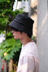 【ラスト1点】VICTIM × CA4LA [ヴィクティム×カシラ] BUCKET HAT ＜バケットハット＞ VTM-23-A-026 23SS  ブラック - 群馬県高崎市セレクトショップray(レイ)の通販サイトraystore(レイストア) | LAD