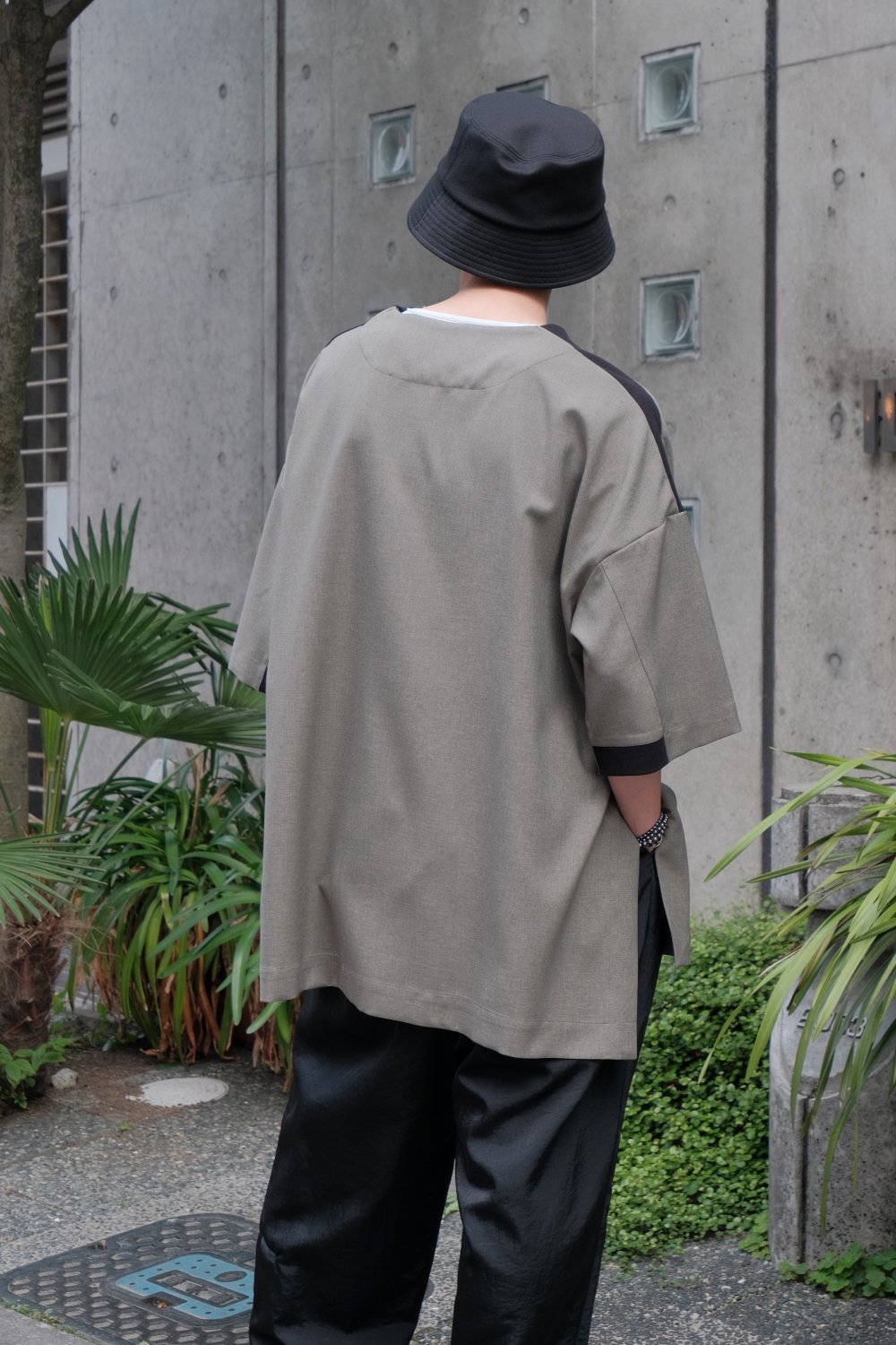 VOAAOV [ヴォアーブ] Gaberdine Slit Wide Cutsew ＜ギャバジン