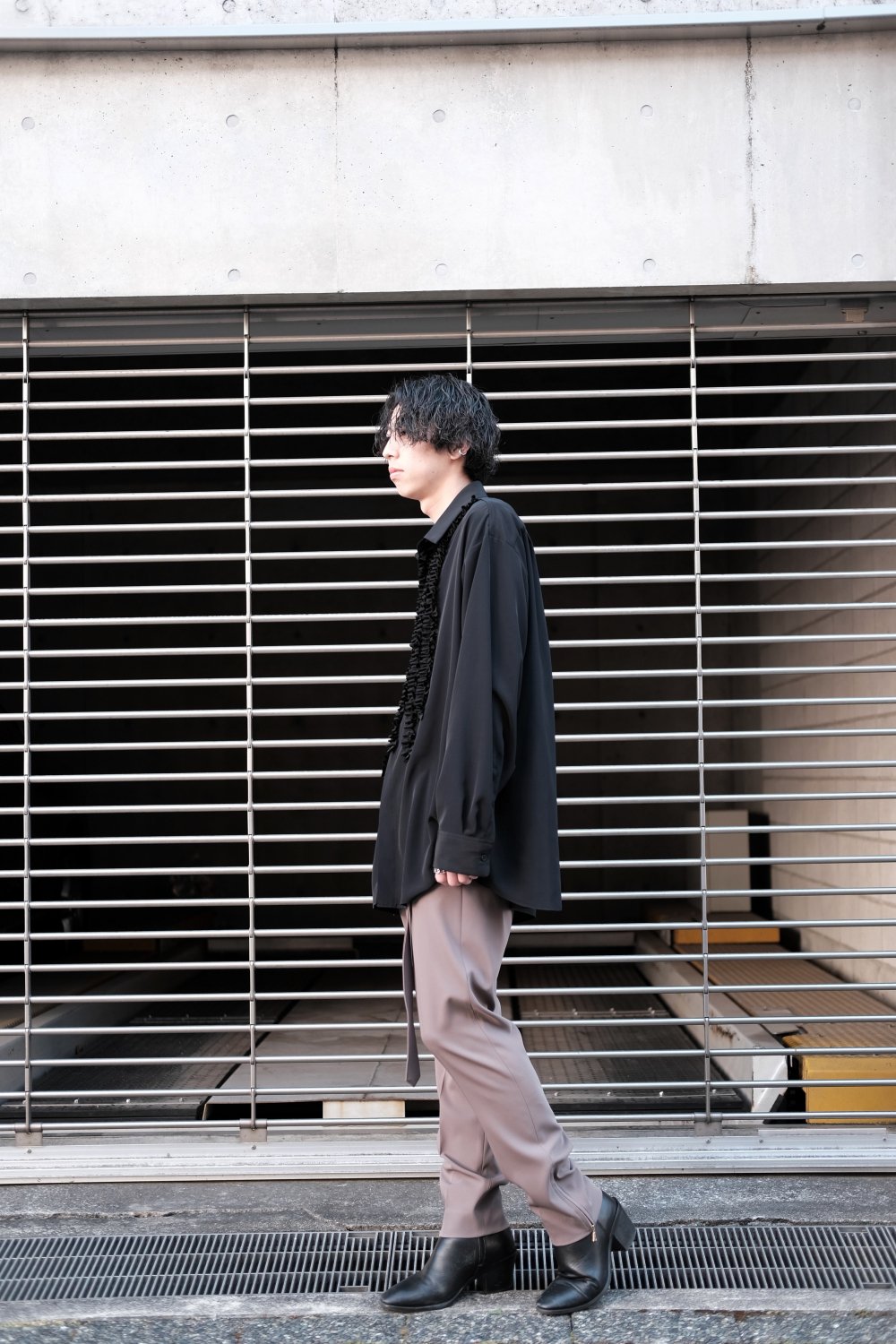 CULLNI [クルニ] Double Satin ZIP Hem Center Press Pants ＜ダブル