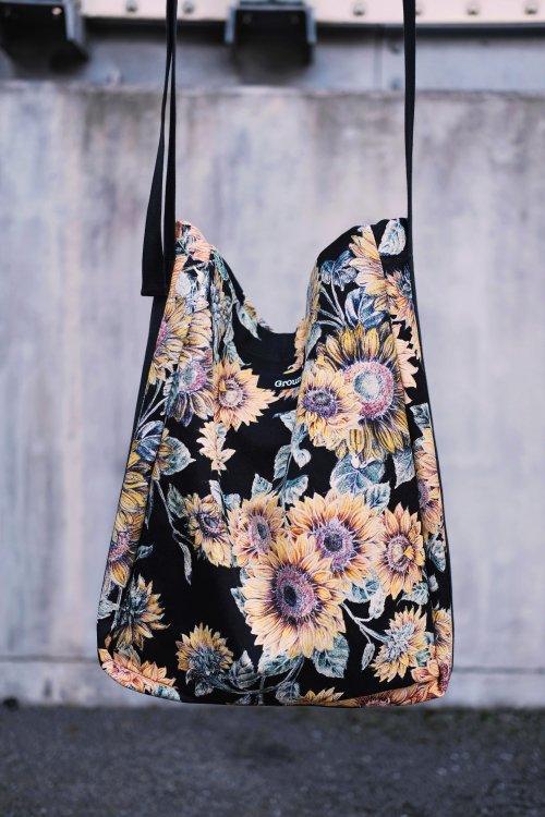 Ground Y [グラウンドワイ] Flower Print Shoulder Bag ＜フラワー