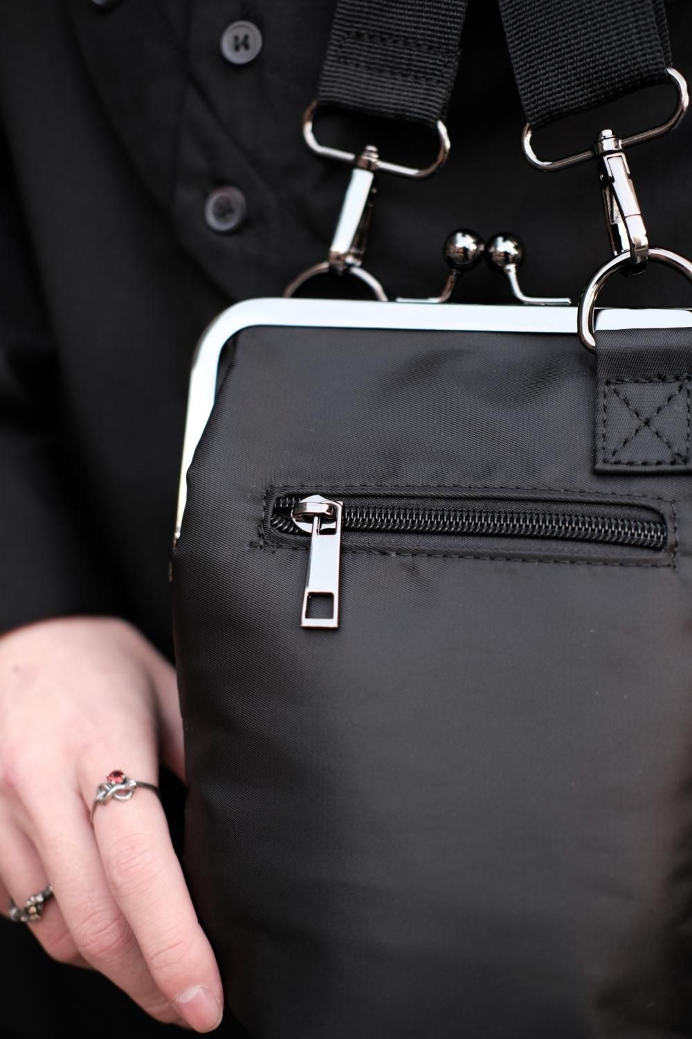 Ground Y [グラウンドワイ] Clasp Shoulder Bag ＜クラスプショルダー 