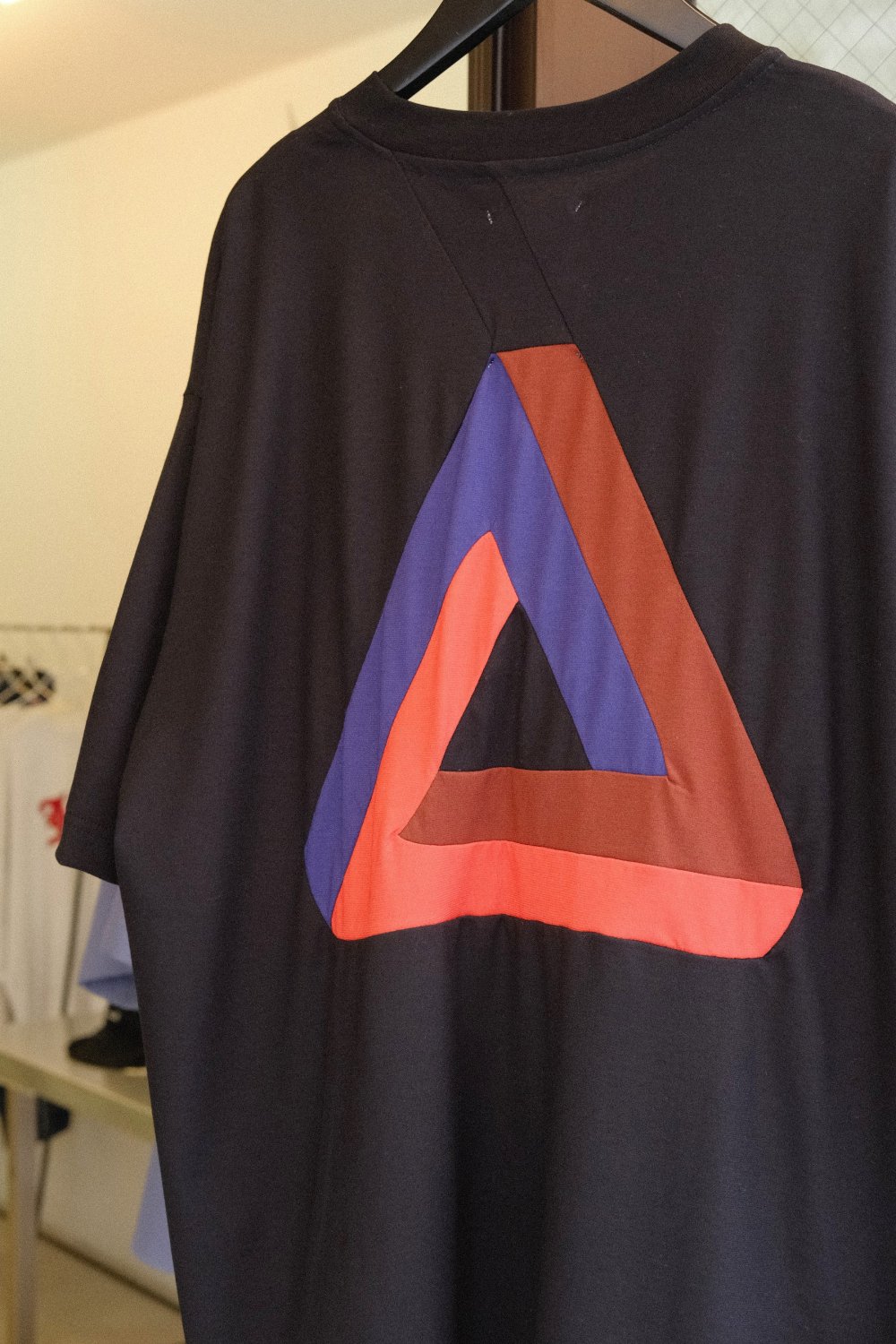 STOF [ストフ] Penrose Triangle Tee ＜ペンローズトライアングルT