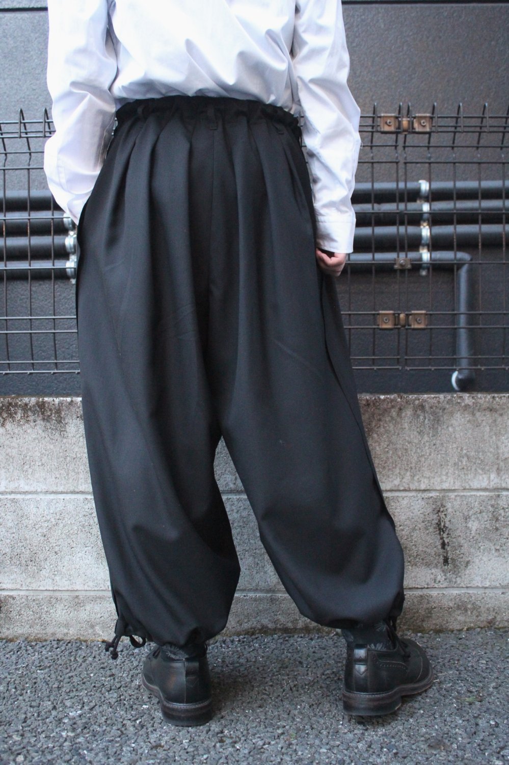 Ground Y [グラウンドワイ] WOOL POLYESTER GABARDINE BALLOON PANTS