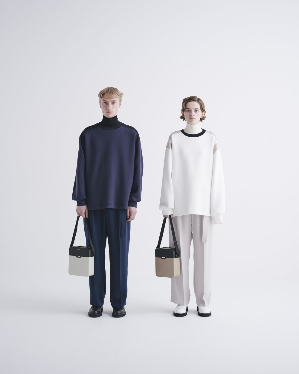 CULLNI [クルニ] Wool Cashmere High Neck Nosleeve Knit ＜ウール