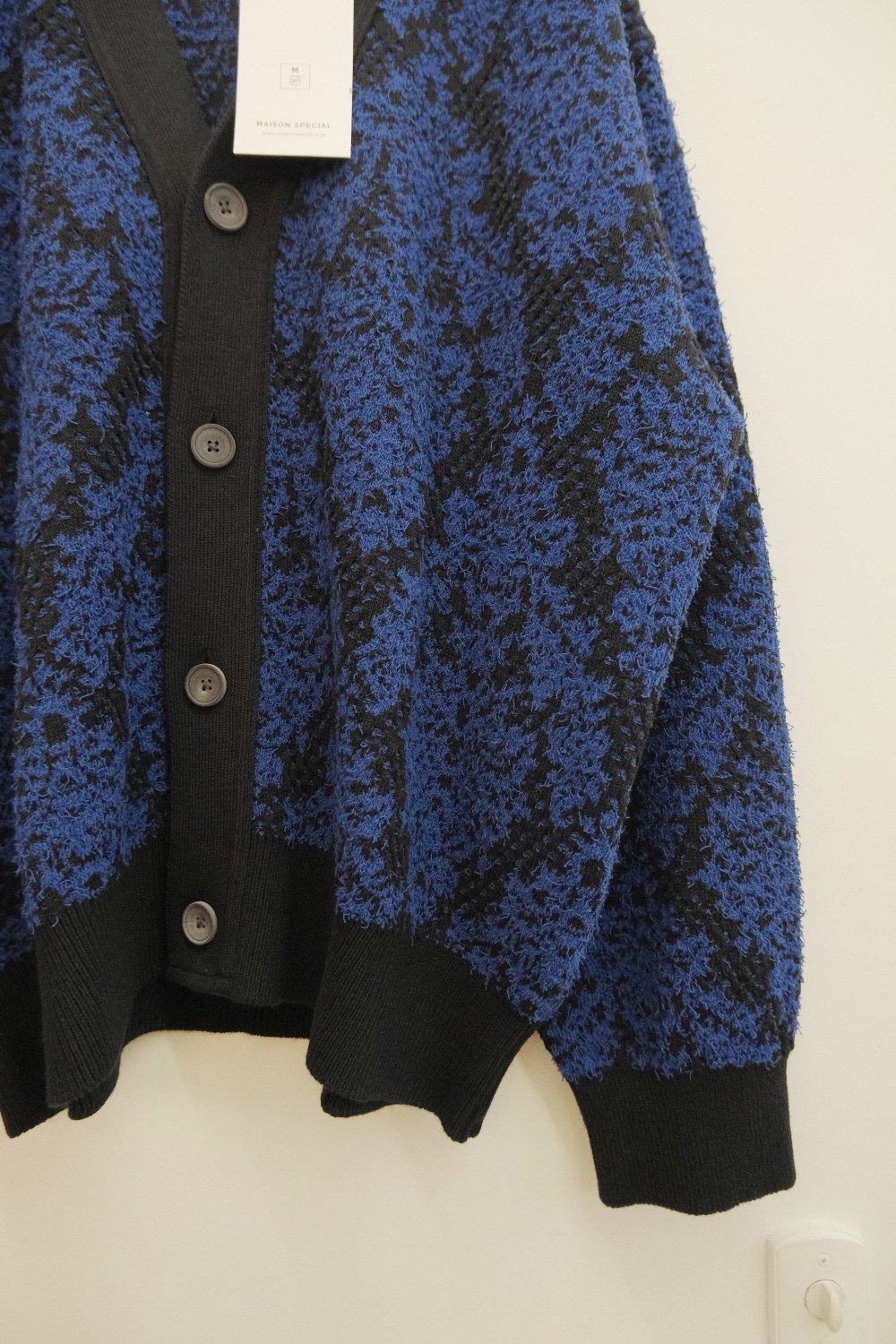 MAISON SPECIAL [メゾンスペシャル] Damask Jacquard Prime-Over V-Neck Knit Cardigan  ＜ダマスクジャガードカーディガン＞ 11241361305 2024SS/春夏 ネイビーブルー