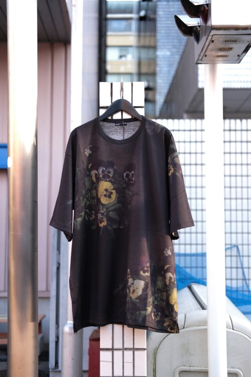 LAD MUSICIAN [ラッドミュージシャン] T-CLOTH SUPER BIG FLOWER T-SHIRT ＜スーパービッグフラワーTシャツ/花柄/パンジー＞  2124-712 2024SS ダークブラック