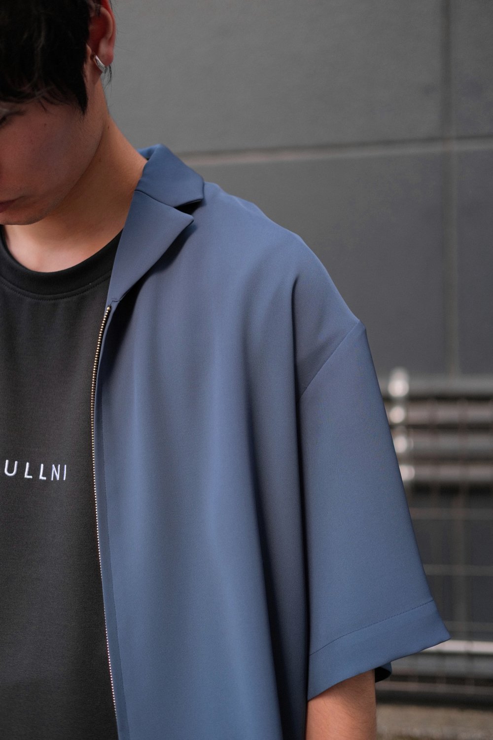 CULLNI [クルニ] Double Satin Mini Tailored Zip Short Sleeve Shirt 