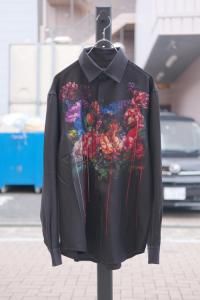 <img class='new_mark_img1' src='https://img.shop-pro.jp/img/new/icons2.gif' style='border:none;display:inline;margin:0px;padding:0px;width:auto;' />glamb [] Melting Flower Shirtƥ󥰥եġ GB0424/SH01 24AW/24 BLACK