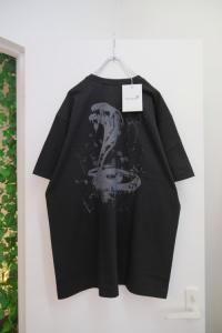 <img class='new_mark_img1' src='https://img.shop-pro.jp/img/new/icons2.gif' style='border:none;display:inline;margin:0px;padding:0px;width:auto;' />Ground Y Yohji Yamamoto 饦ɥ磻 襦ޥ SNAKE GRAPHIC T-SHIRT ͡T GP-T57-070 2025SS
