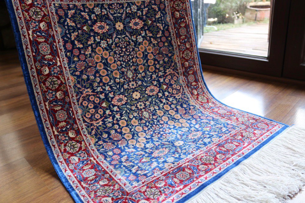 ヘレケ絨毯 シルク100% 七つの山の花 約83x63cm - Anatolian Concept OldNew 手織ラグセレクトショップ