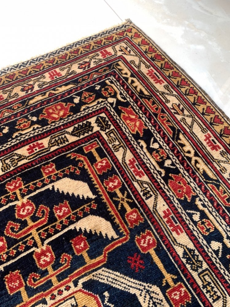 アフガン絨毯の中でも特に細かいアリホジャ