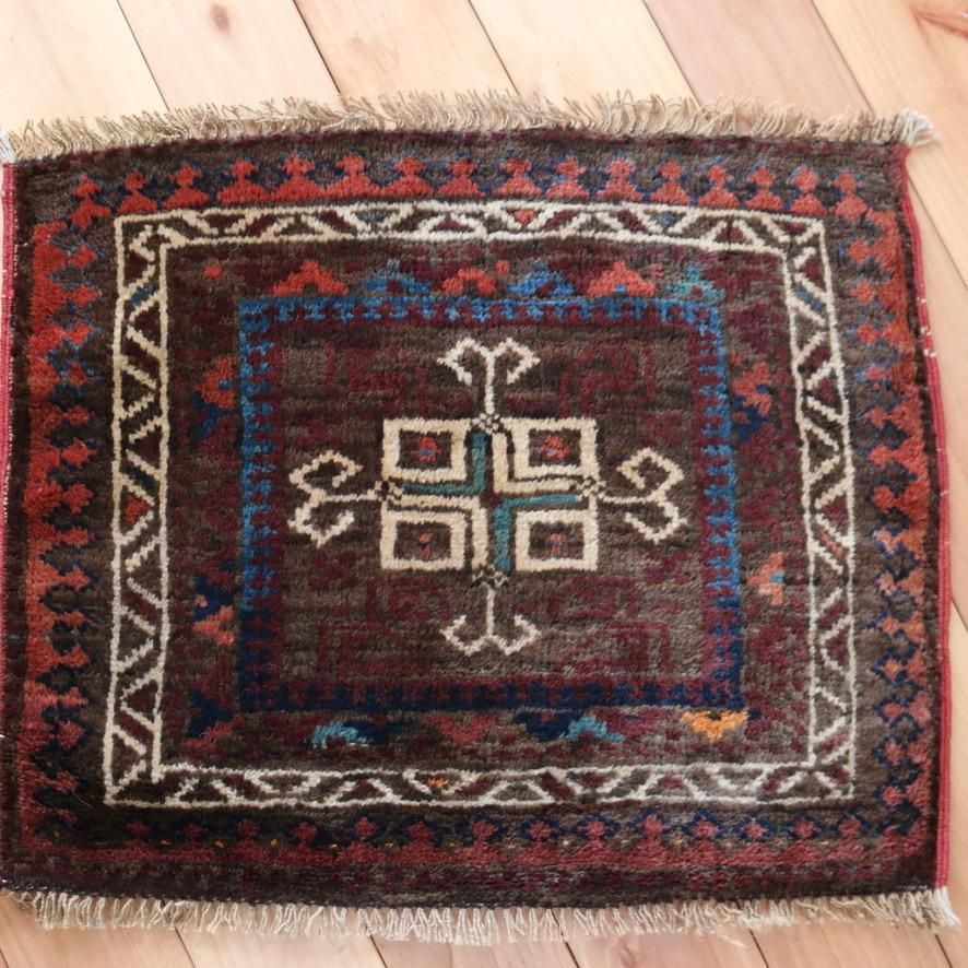 遊牧民のバッグフェイス ティムーリ バルーチ 52x42 Vintage Rug - ラグ