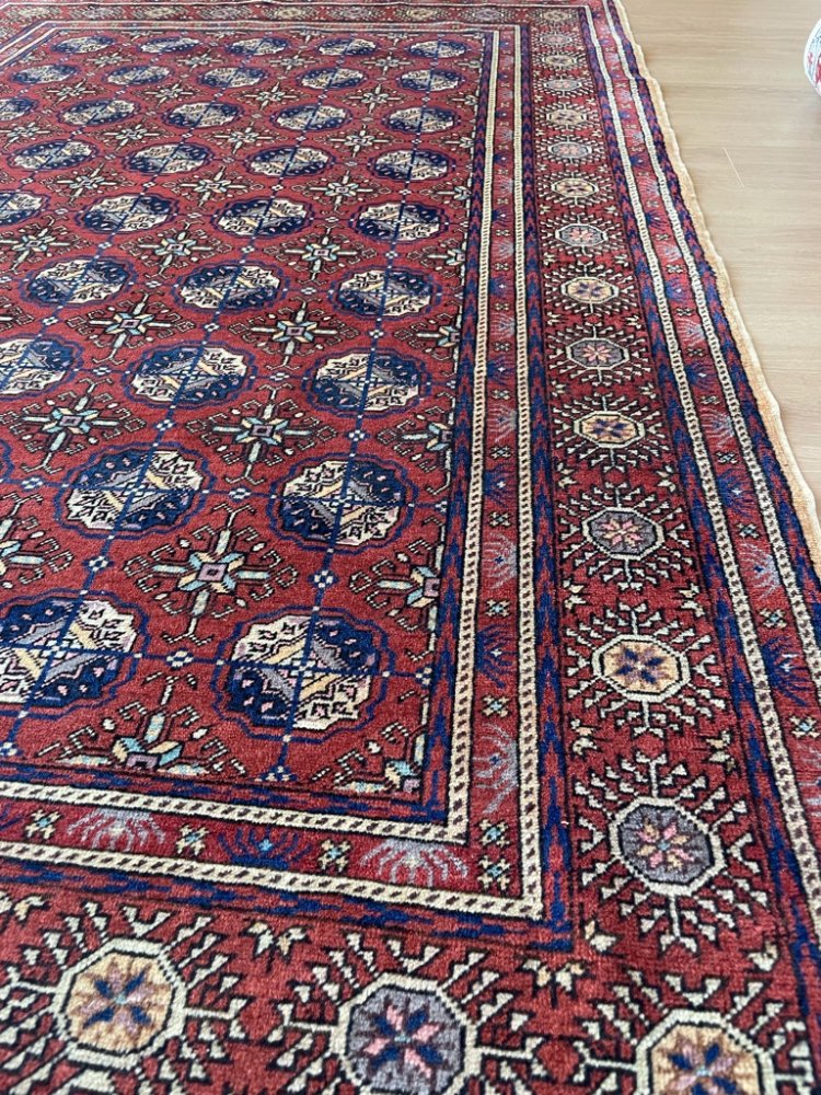 美しい古き良き時代のトルコ絨毯