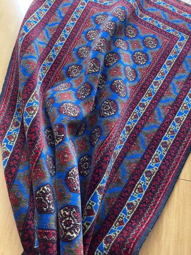 アフガン最高級絨毯ホジャロシュナイ 126x78