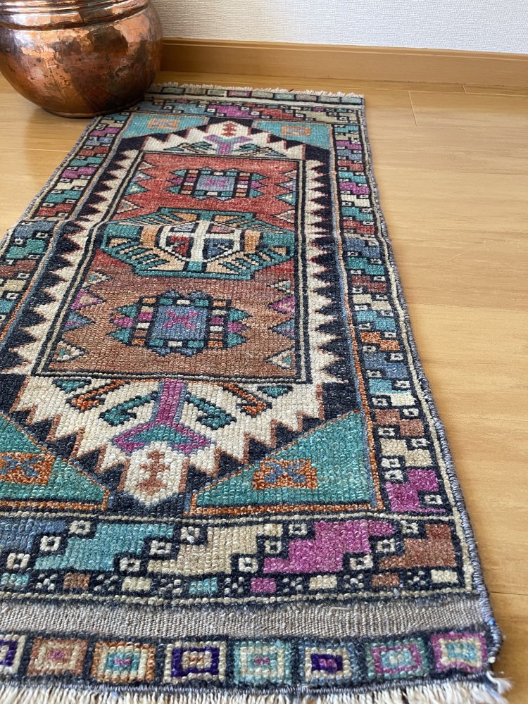 BOHO ヴィンテージ　トルコ絨毯　ヤストゥック　93x47cm - Anatolian Concept Old&New 手織ラグセレクトショップ