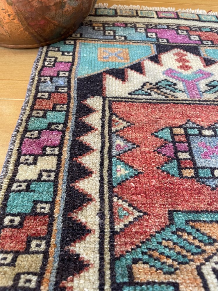 BOHO ヴィンテージ　トルコ絨毯　ヤストゥック　93x47cm - Anatolian Concept Old&New 手織ラグセレクトショップ