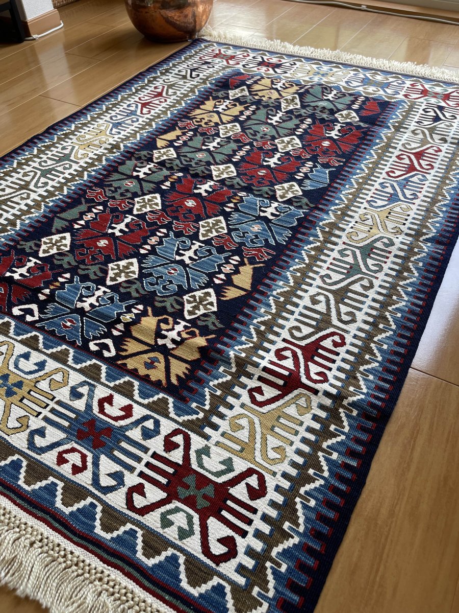 緻密な織りのキリム 老舗工房による天然染料 約i 137x93cm - Anatolian