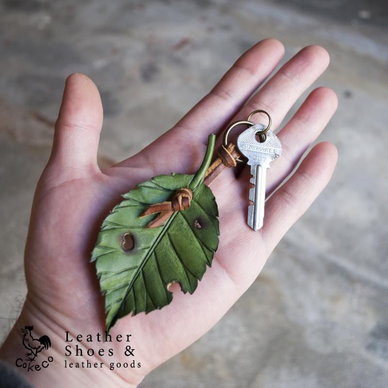 ただの葉っぱさん専用 葉っぱキーホルダー サクラ - cokeco