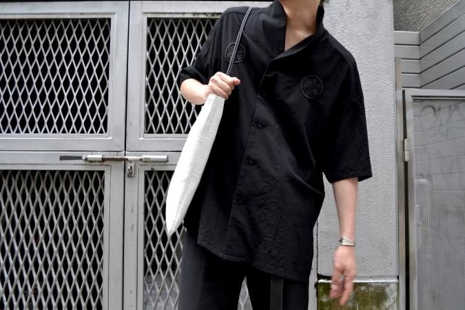 カガリユウスケ(KAGARI YUSUKE)の白壁&都市型迷彩 シンプル カガリユウスケ(KAGARI YUSUKE)の白壁&都市型迷彩 シンプル