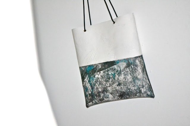 カガリユウスケ（KAGARI YUSUKE）の白壁&都市型迷彩 シンプルトートバッグ、BAG、鞄 カバンの通販サイト-大阪 堀江 PALETTE  art alive（パレットアートアライヴ）-
