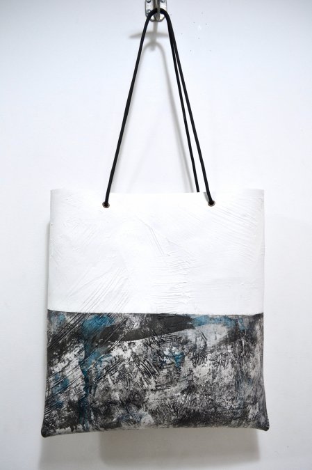カガリユウスケ（KAGARI YUSUKE）の白壁&都市型迷彩 シンプルトートバッグ、BAG、鞄 カバンの通販サイト-大阪 堀江 PALETTE  art alive（パレットアートアライヴ）-