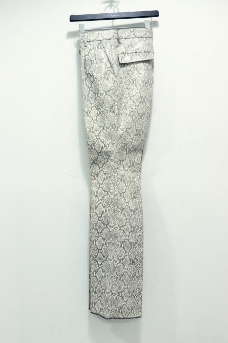 マイナス［ー］MINUS（マイナス）のSUSTAINNABILITY PYTHON TROUSERS