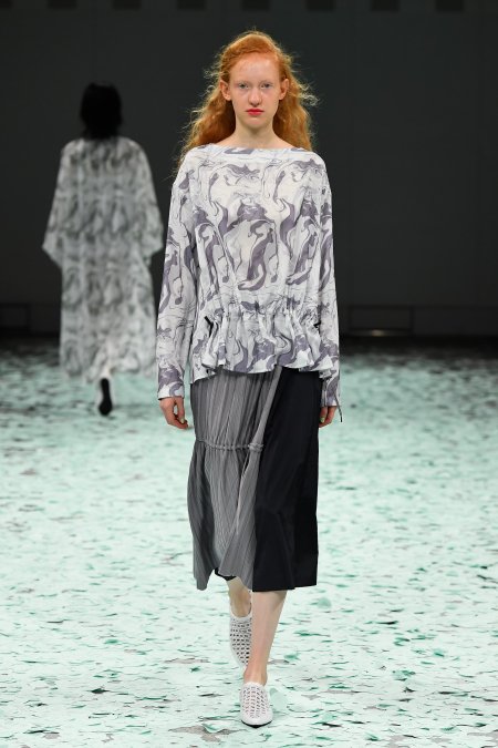 tiit tokyo（ティート トウキョウ）のmarble gather blouse（ブラウス ...