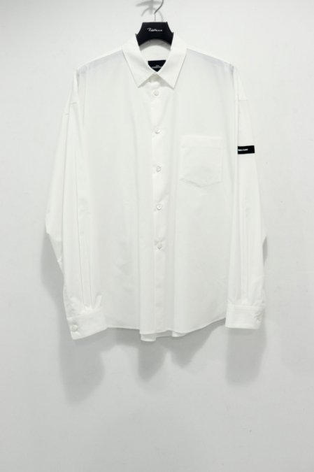 SYU.HOMME/FEMM（シュウ オム フェム）のOver back gather shirt-WHITE