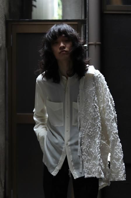 MASU（エムエーエスユー）のZIP-UP SILK SHIRTS-ECRU（シルクシャツ 